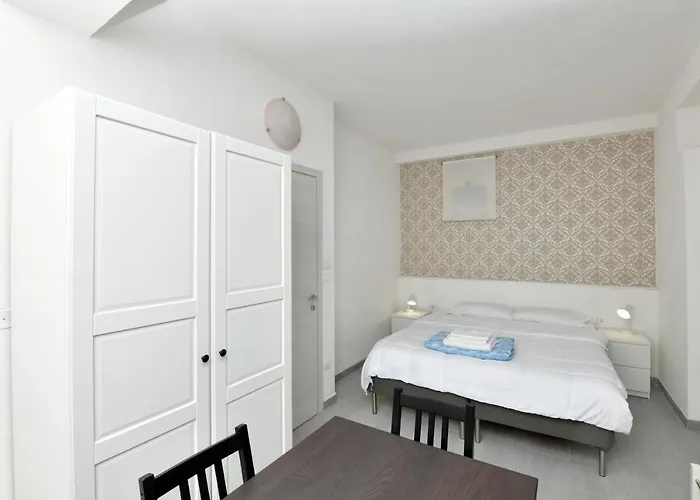 A San Lazzaro 4* سان لاتْسارو دي سافين